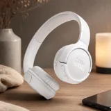 Bluetooth-гарнітура JBL T520BT White (JBLT520BTWHTEU) — фото 1