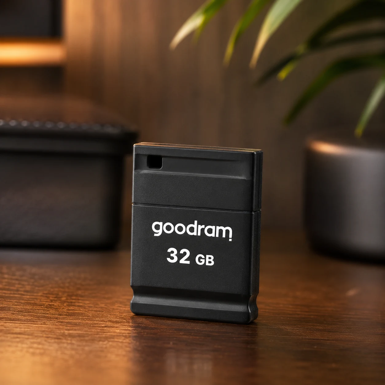 Флеш-накопичувач USB2.0 32GB Goodram UPI2 (Piccolo) Black (UPI2-0320K0R11) — Флешки та накопичувачі