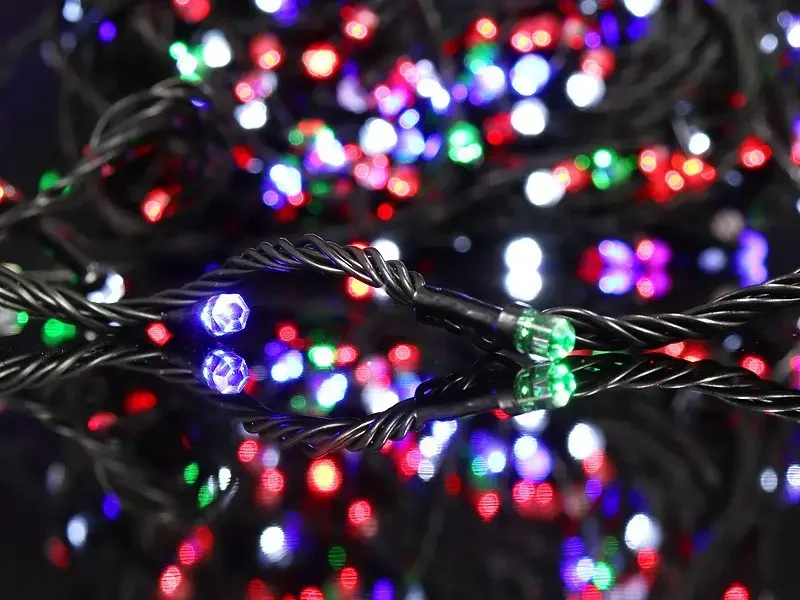 Гірлянда електрична різнобарвна, нитка на 100 led, чорний шнур довжиною 8 метрів — фото 2