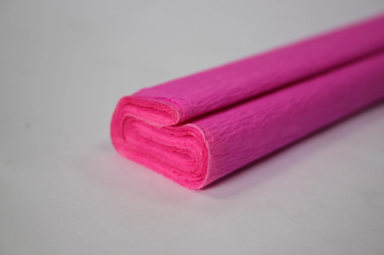 Гофрований папір INTERDRUK рожевий 50×200 см — Хобі та декор