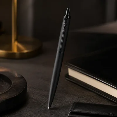 Ручка кулькова Parker Jotter XL Monochrome Black BT BP