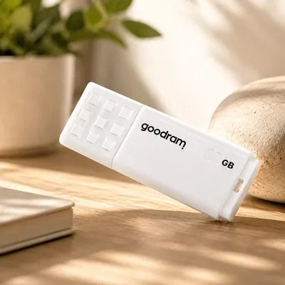 USB флеш накопичувач 16Gb GOODRAM UME2 White